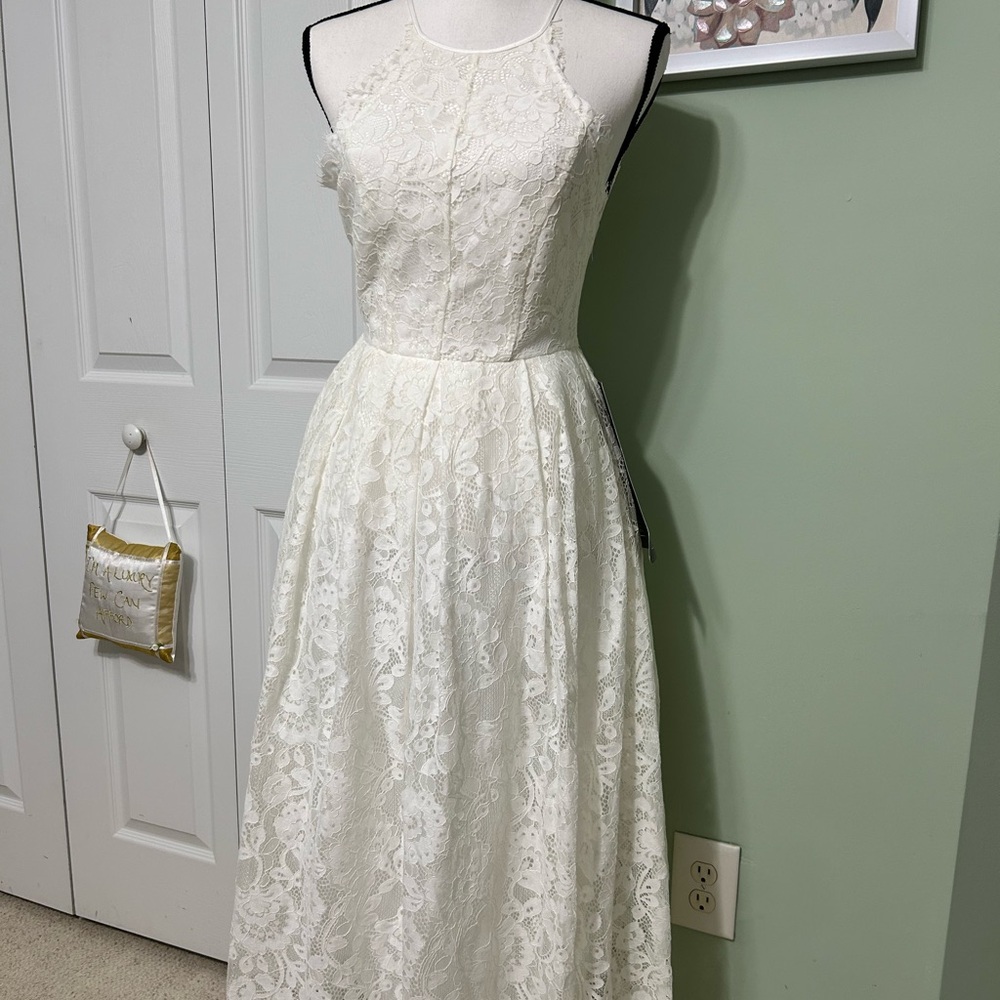 🌹ASOS Elegant White Lace Dress🌹